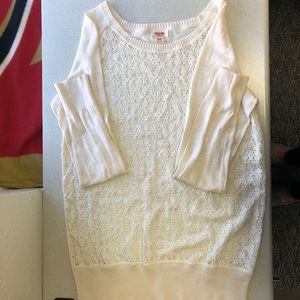 Cream lace long sleeve shirt!